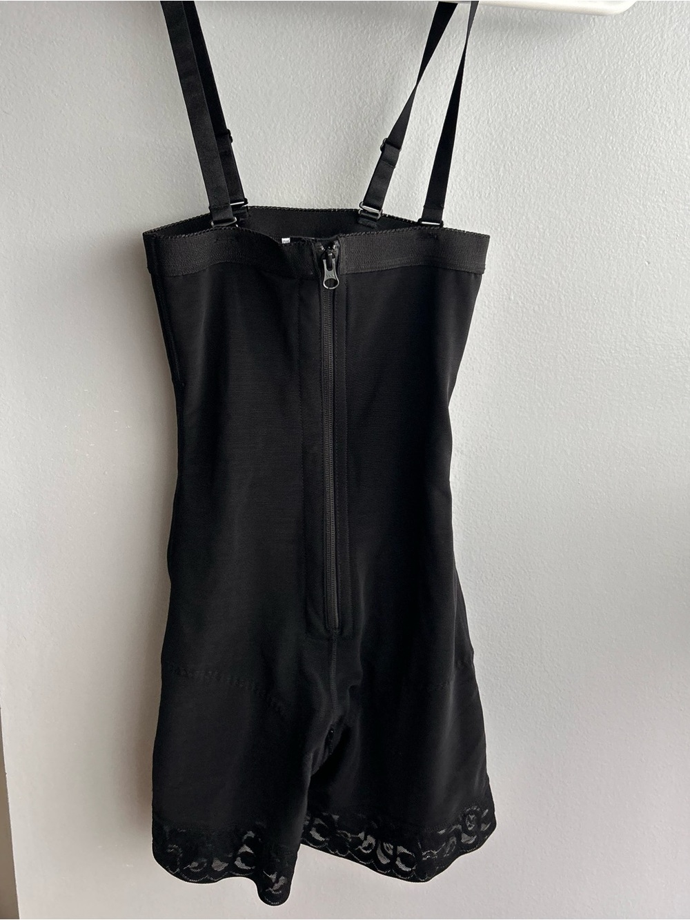 Black Adjustable-Strap Shaping Shorts with Back Zipper